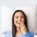 How Porcelain Crowns Restore Damaged Teeth